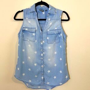 Soho Sleeveless Button Down Too with Stars Size Small